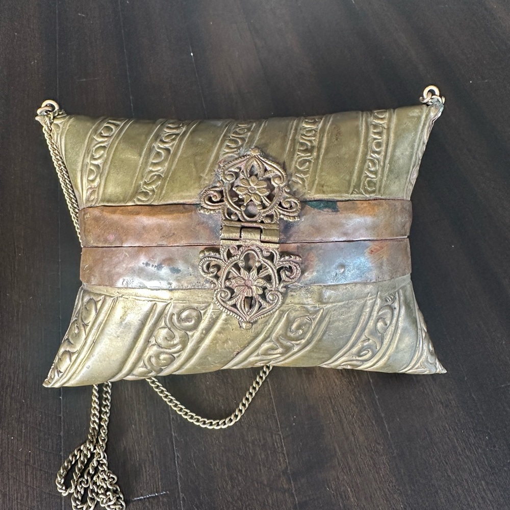 Vintage Indian purse with shoulder chain